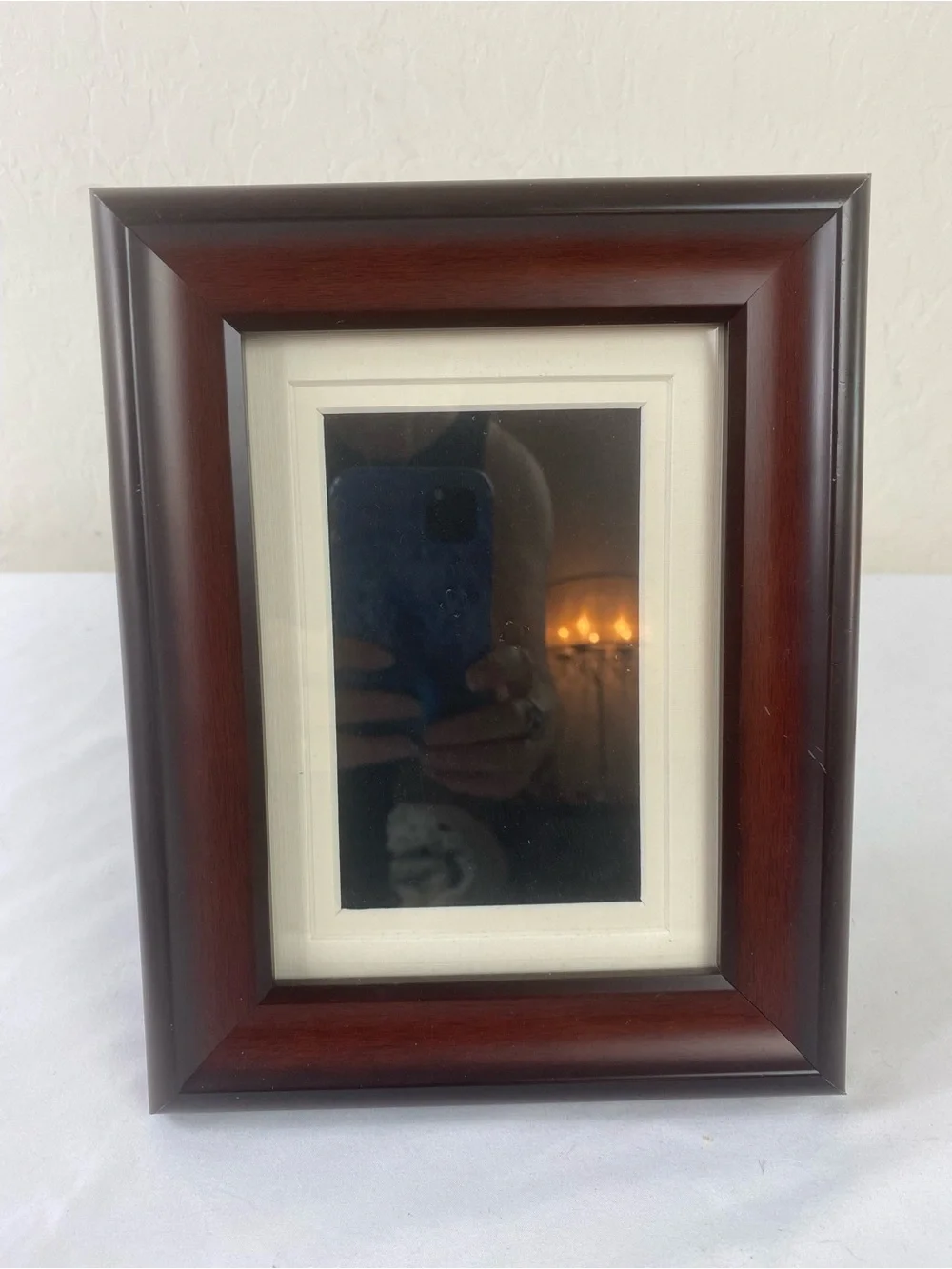Mahogany Solid Wood Picture Frame with Cream Mat 4x6